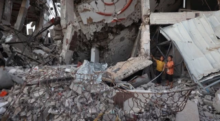 'Incomprehensible suffering'

Thousands of Palestinian children buried under rubble in Gaza: UNICEF