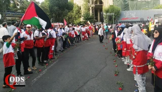 تهران،  میزبان خانواده شهدای غزه

مراسم  استقبال مردمی از خانواده های شهدا و بازماندگان غزه در میدان فلسطین تهران برگزار شد