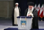 قائد الثورة الاسلامیة یدلی بصوته فی الانتخابات الرئاسیة الإیرانیة  2