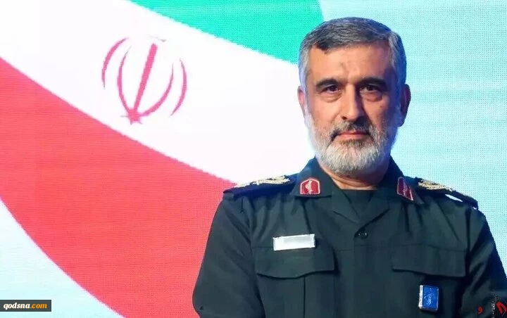 بعد الادلاء بصوته؛

العميد حاجي زادة: مشاركة الشعب في الإنتخابات ستعزز اقتدار وقوة إيران في المنطقة والعالم 2