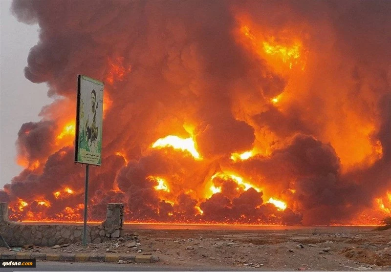 سلسلة غارات للعدو الإسرائيلي تستهدف ميناء الحديدة

   2