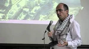 صهیونیست ها فلسطینیان را از 
حقوق انسانی محروم می‌کنند