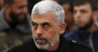 یحیی السنوار رئیس دفتر سیاسی حماس :

بدون آزادی اسرای ما اسرای آنان هرگز طعم آزادی را نخواهند چشید/ هیچکس نمی‌تواند ما را مجبور کند «اسرائیل» را به رسمیت بشناسیم