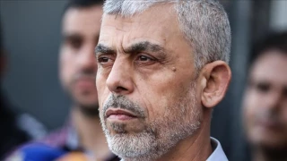 روزنامه آمریکایی مدعی شد؛ السنوار به میانجی‌ها پیام داده است در صورت توقف جنگ در غزه حاضر به مذاکره هستیم
