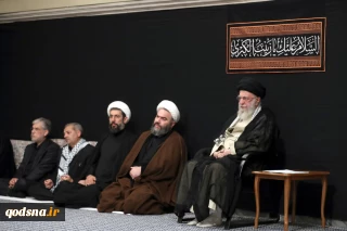 لدى استقباله مواكب العزاء الطلابية؛

قائد الثورة الاسلامية: المعركة بين الجبهة الحسينية والجبهة اليزيدية لا تنتهى ابدا