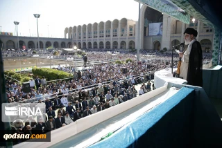 قائد الثورة الإسلامية في الخطبة الثانية باللغة العربية: الشهيد نصرالله تخطى نطاق شعبيته وتاثيره حدود لبنان
