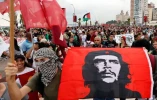 هزاران کوبایی امروز به همراه رئیس‌جمهور کشورشان در همبستگی با فلسطینیان راهپیمایی کردند 5