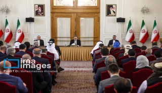 خلال اجتماعه بالسفراء المعتمدين لدى ايران؛

وزير الخارجية الإيراني: علي كافة الأطراف بذل الجهود لوقف الحرب في لبنان وفلسطين