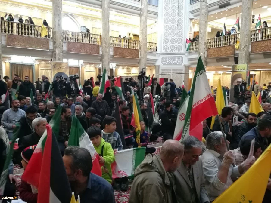Iranians pay tribute to Resistance martyrs, Martyr Safieddine -in photos

 2