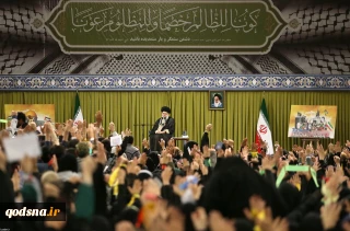 على أعتاب اليوم الوطني لمقارعة الاستكبار ..

قائد الثورة الاسلامية يستقبل حشدا من طلاب المدارس والجامعات