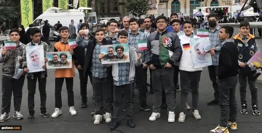 Nat'l day of fighting Global Arrogance in Tehran 4