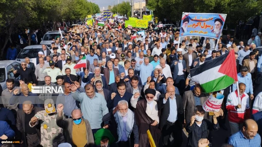 مسيرات يوم مقارعة الاستكبار العالمي في إيران 12