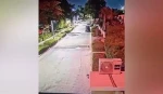 سقوط قنبلتين مضيئتين في ساحة منزل نتنياهو 2
