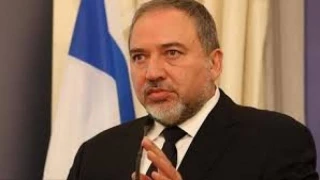 لیبرمن: به جای مذاکرات باید لبنان را اشغال کرد