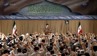 قائد الثورة الإسلامية:  اصدار مذكرة اعتقال بحق نتنياهو غير كاف بل يجب اعدامه