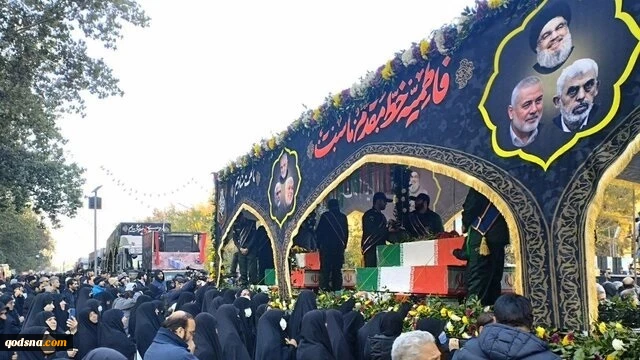 تشییع پیکر شهدای گمنام/  پیکر ۱۰۰ شهید گمنام در تهران و ۲۰۰ شهید هم در سایر استان‌ها در حال تشییع است 2