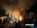 تصاویری دیگر از آتش گرفتن چادرهای آوارگان فلسطینی در محوطه بیمارستان بریتانیایی در منطقه مواصی در خان یونس در پی شلیک پهپادهای اسرائیلی
 3
