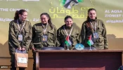 حماس تسلم 4 مجندات في عرض مهيب وانتشار كثيف لمقاتلي القسام
 2