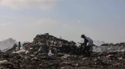 معضل بهداشتی ساکنان غزه به سبب انباشت زباله 5