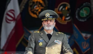 اللواء موسوي: نهضة الاكتفاء الذاتي بدأت من القوة الجوية في إيران الثورة