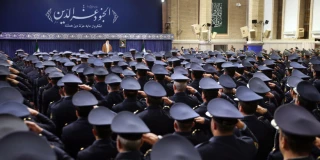 قائد الثورة الاسلامية: إذا هددت أمريكا أمننا فسنهدد أمنها