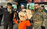 نتانیاهو در میدان انقلاب بازداشت شد

تصویری از بازداشت نمادین بنیامین نتانیاهو نخست وزیر رژیم صهیونیستی در میدان انقلاب تهران در روز 22 بهمن 3