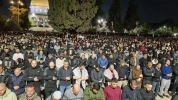 تصاویری از حضور گسترده و باشکوه شب گذشته 130 هزار نمازگزار فلسطینی در نماز تراویح مسجد الاقصی 6