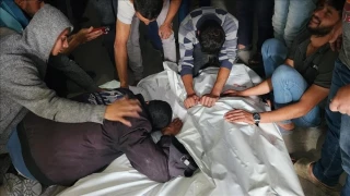 منذ فجر الثلاثاء..

غارات متواصلة.. 429 شهيدًا بالعدوان على غزة