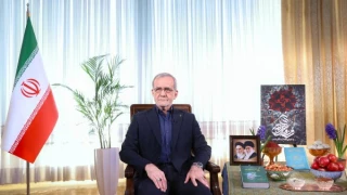 مسعود پزشکیان در پیام نوروزی به مردم ایران:

یاد شهدای رهبران مقاومت، شهدای مظلوم غزه و لبنان را گرامی میداریم/تلاش خواهیم کرد در چرخش دوباره ایام، قدر خود را بالاتر و والاتر از آنچه هست، رقم بزنیم
