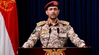 سخنگوی نیروهای مسلح یمن اعلام کرد؛

حمله موشکی و پهپادی یمن به فرودگاه بن گورین و ناو آمریکایی