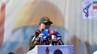 فرمانده نیروی دریایی سپاه در مراسم رژه 3000 شناور نظامی سپاه:

 دریا را برای صهیونیست‌ها به جهنم تبدیل می‌کنیم
