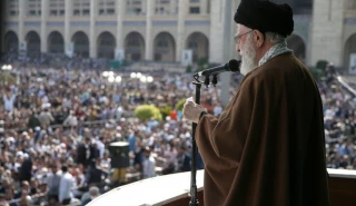 قائد الثورة الإسلامية خلال خطبة صلاة عيد الفطر المبارك:

 هناك قوة وكيلة واحدة وهي الكيان الصهيوني الغاصب/ مسيرات يوم القدس أرسلت العديد من الرسائل إلى العالم