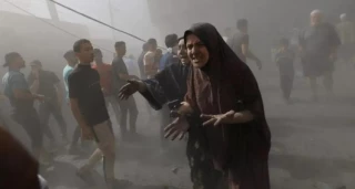 "مجازر داميَّة، ونازحون يفرّون مجدداً"..

عشرات الشُّهداء في تجدد حرب الإبادة الجماعيَّة على غزَّة لليوم الـ 18 تواليَّا