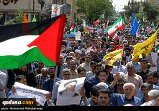 مسيرة ضخمة في قم المقدسة لنصرة الشعب الفلسطيني المظلوم