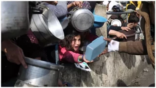 هشدار  برنامه جهانی غذا: 

دو میلیون نفر در غزه در آستانه قحطی قرار دارند