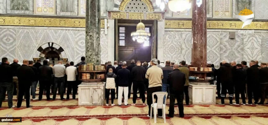 تصاویر نمازگزاران فلسطینی در نماز صبح امروز یکشنبه مسجد مبارک الاقصی 7