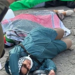 جمعی از فعالان حامی فلسطین در پاریس با برگزاری تجمعی اعتراضی، همبستگی خود را با مردم مظلوم غزه ابراز کردند.