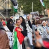 جمعی از فعالان حامی فلسطین در پاریس با برگزاری تجمعی اعتراضی، همبستگی خود را با مردم مظلوم غزه ابراز کردند. 3