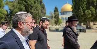 هتک حرمت مقام صهیونیست به مسجدالاقصی