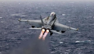 یک جنگنده اف-۱۸ آمریکا سقوط کرد