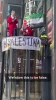 گروه  انگلیسی اقدام برای فلسطین (Palestine Action) ورودی شرکت آویوا واقع در منچستر را به کنترل خود در آورد.