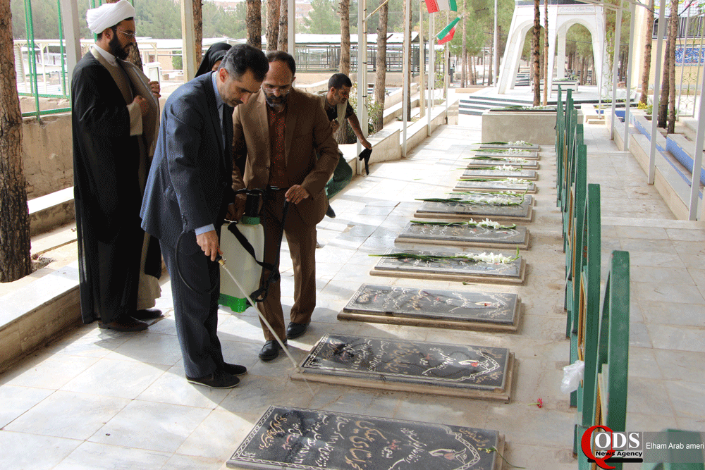 نثارگل یادگار امام (ره) به مقام والای شهدای استان خراسان جنوبی 2